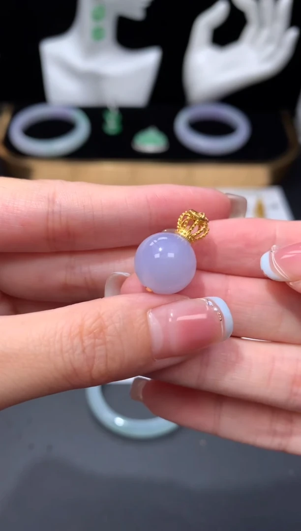 18K金镶嵌定制翡翠自营供应 48小时鉴赏期