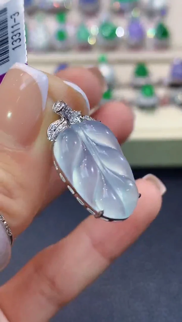 吊坠(不含链)18K金镶嵌翡翠A13 多样性发一件