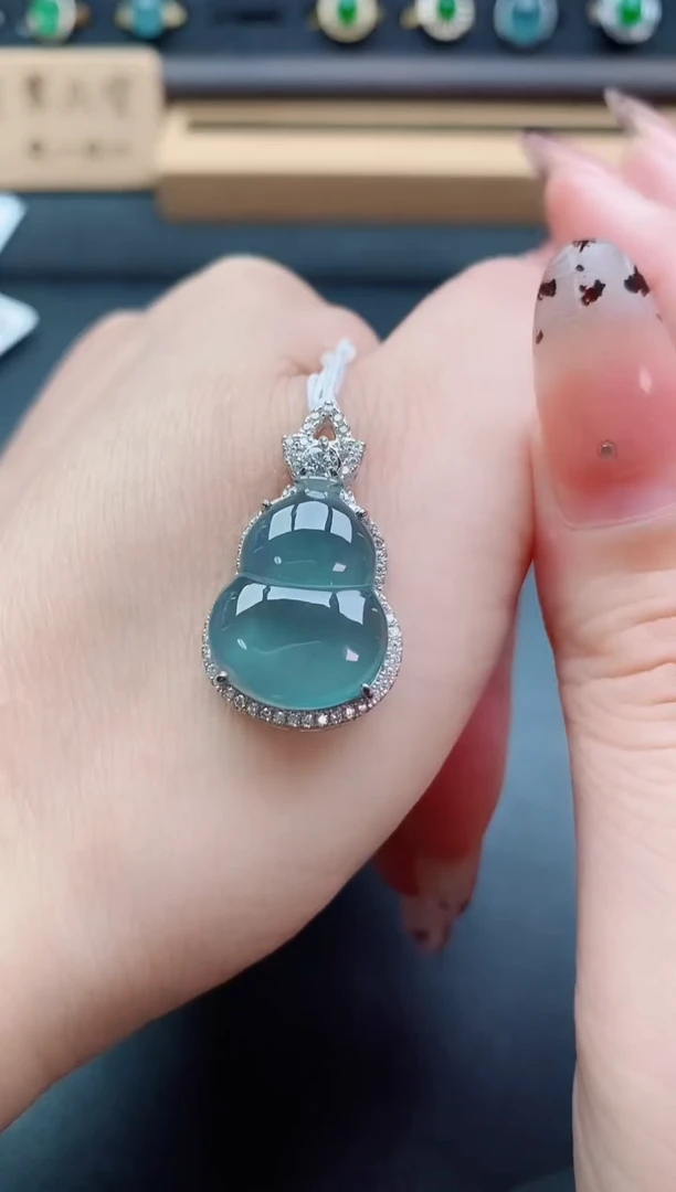 吊坠(赠链)银S925镶嵌翡翠1