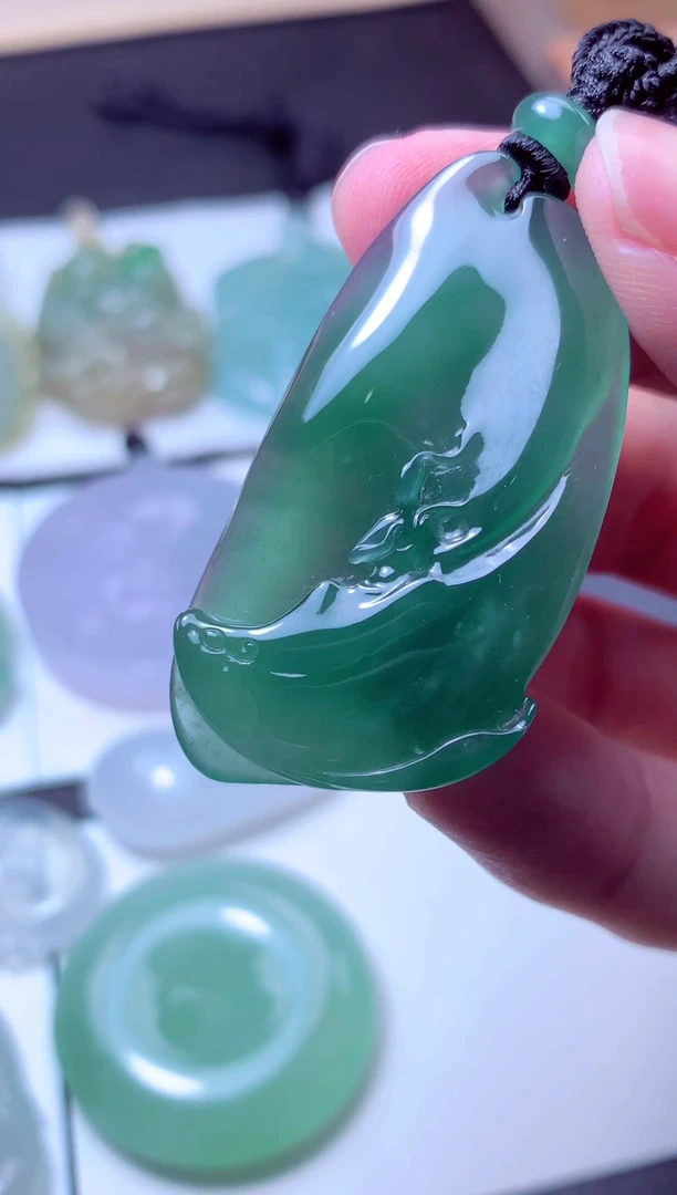 颈饰未镶嵌翡翠天然A货翡翠