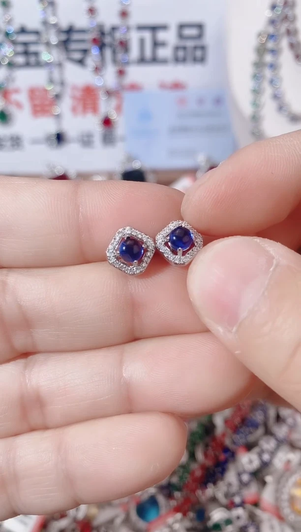 耳饰蓝宝石未镶嵌