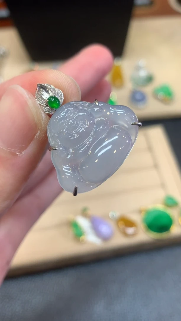 翡翠18K金镶嵌颈饰佛公【无服务费】