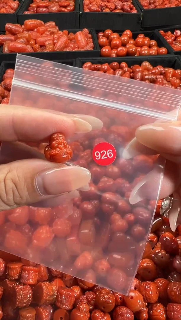 颈饰未镶嵌南红玛瑙1