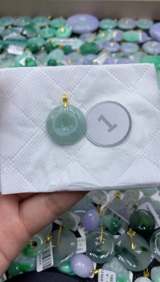 颈饰未镶嵌翡翠天然缅甸翡翠A货