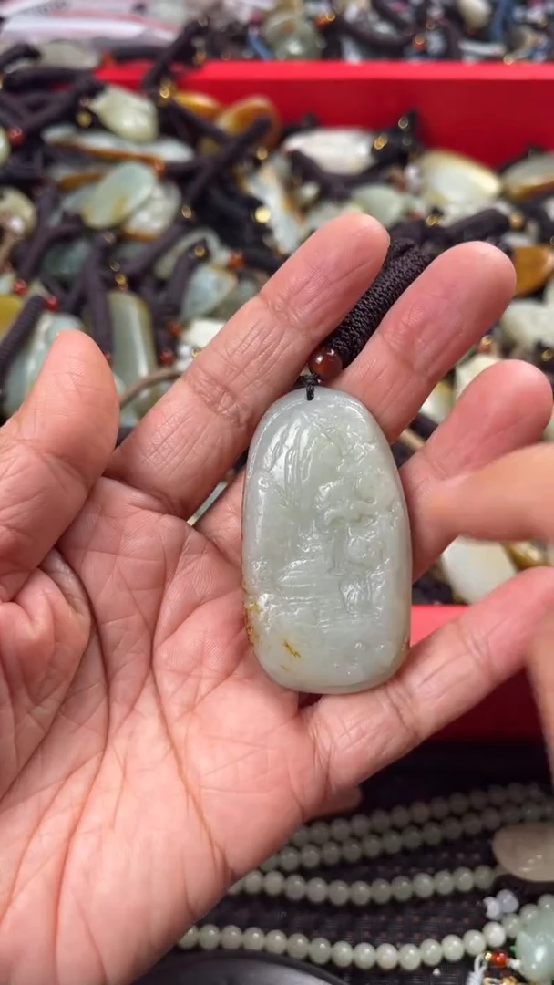 【闪购商品】和田玉颈饰未镶嵌多样性发货没有证书拍一发一有瑕