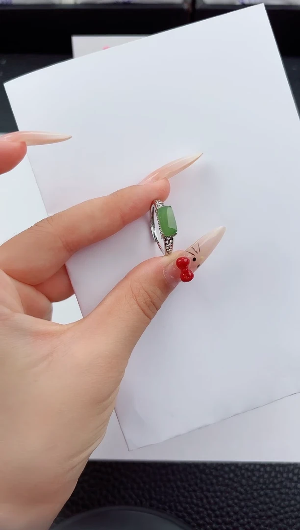 未镶嵌戒指和田玉0111嗨购微色差T