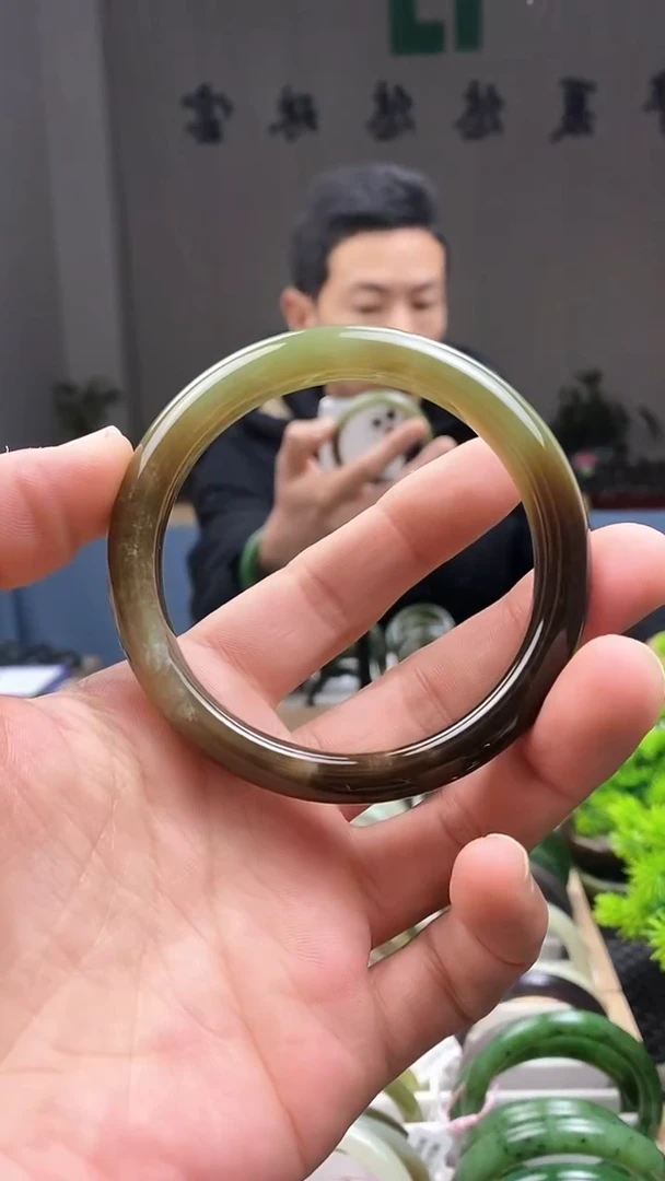 【闪购商品】和田玉手镯未镶嵌60.9