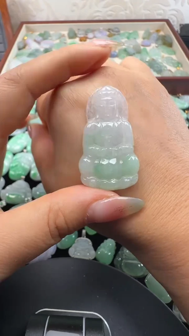 吊坠(不含链)未镶嵌翡翠观音