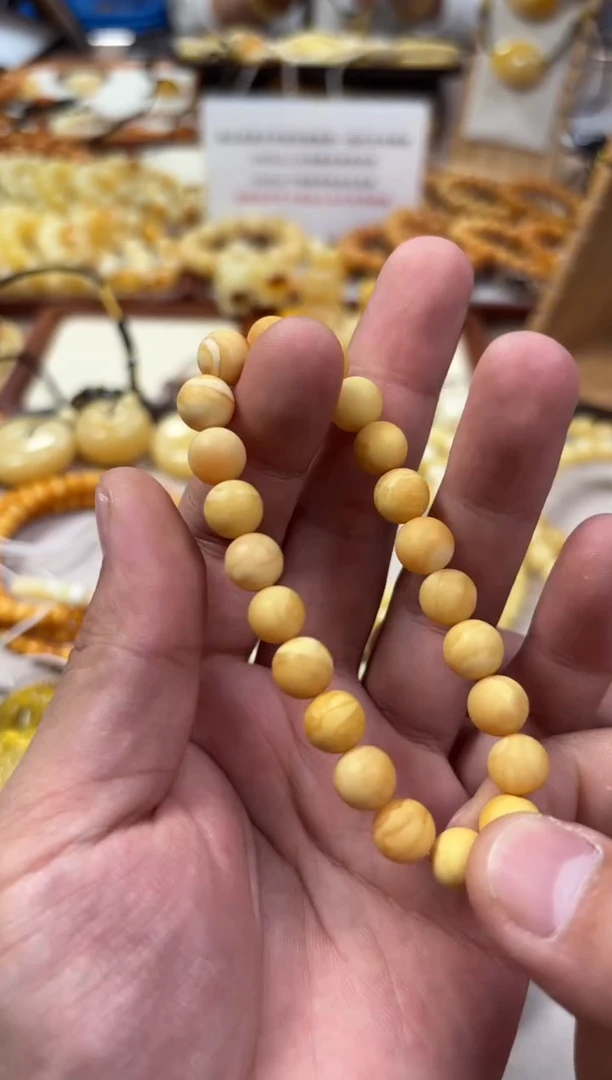 【闪购商品】蜜蜡裸石未镶嵌手串