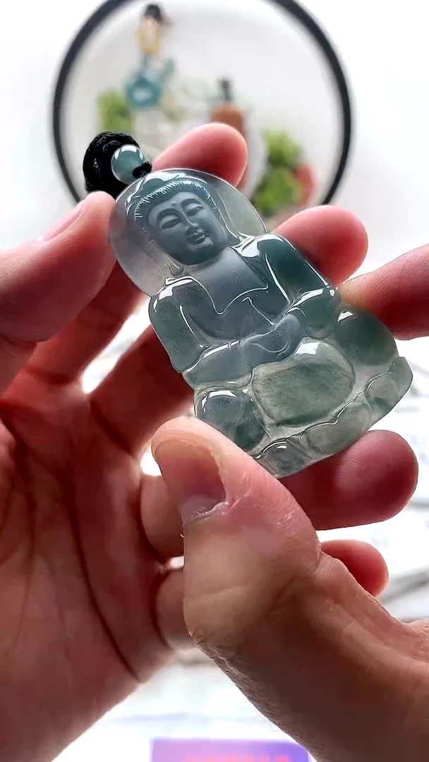 颈饰未镶嵌翡翠观音