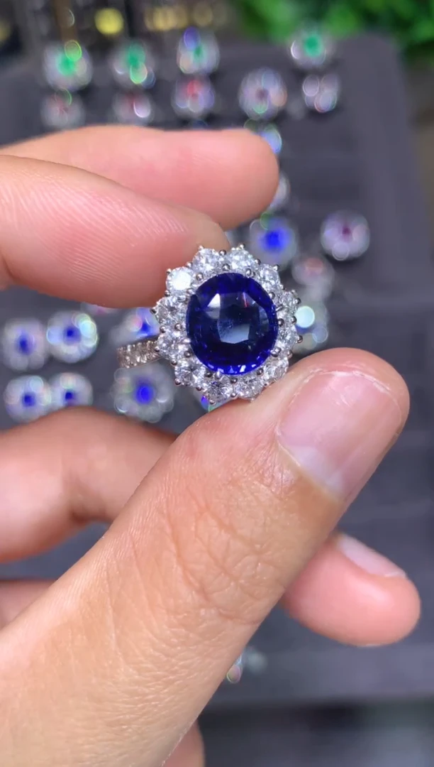 戒指蓝宝石18K金镶嵌3.07CT