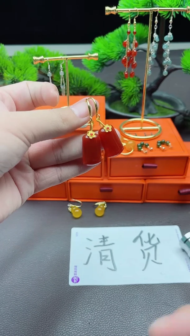 玛瑙/玉髓耳饰银S925镶嵌红无事牌