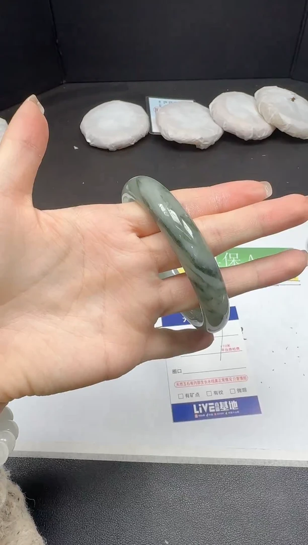 未镶嵌手镯石英质玉069微瑕-65