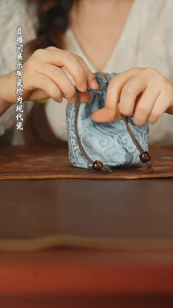 th织锦天蓝如意布袋