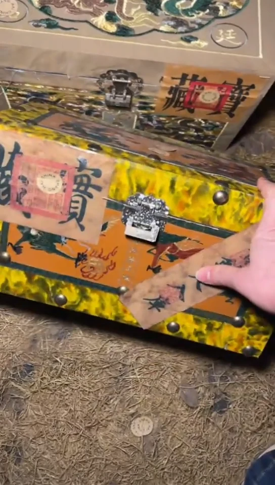 木 摆件高端精美开黄漆器龙盒子一件链接