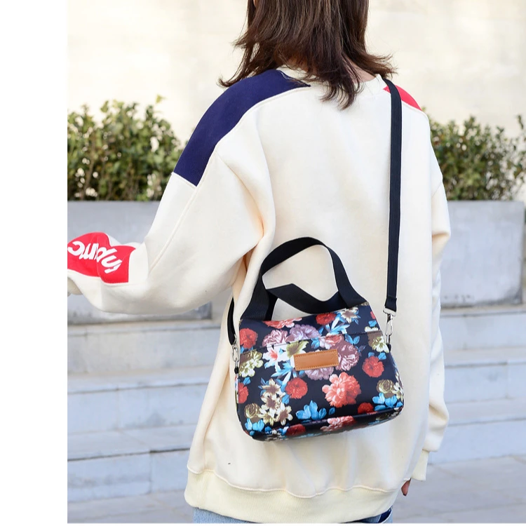 外贸尾单时尚单肩包 大容量女士斜挎包中老年手提大包