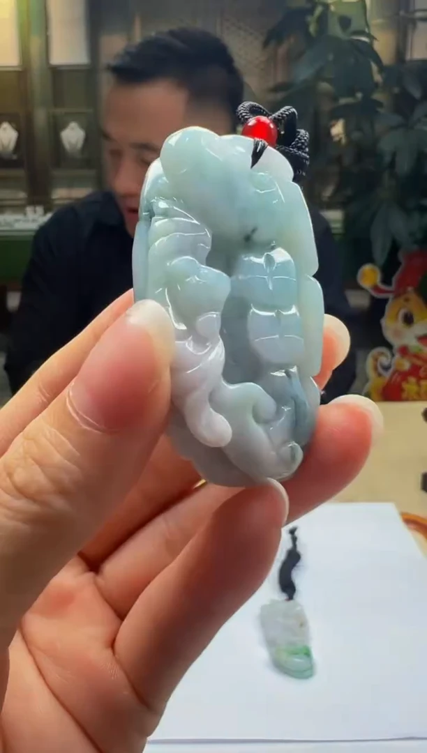 翡翠未镶嵌颈饰SY2025-7-27-4