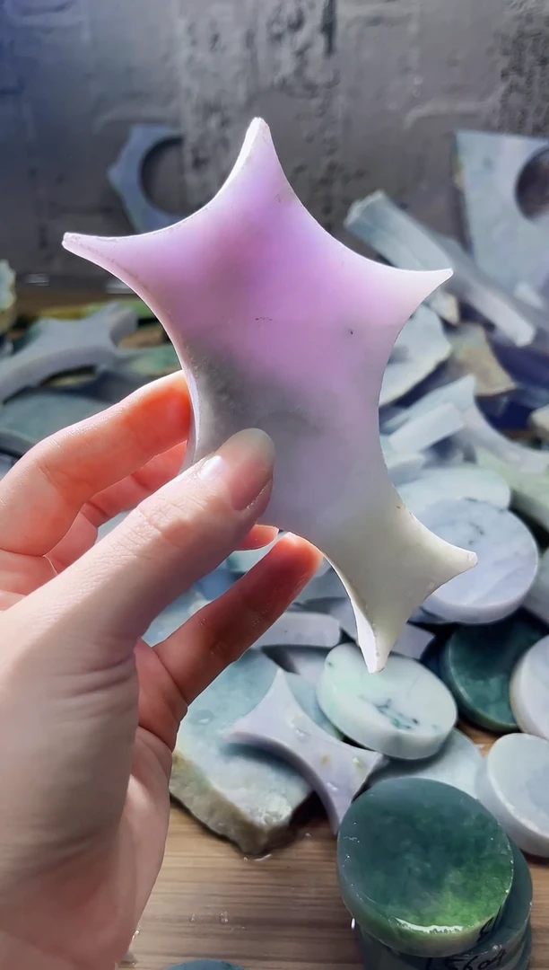 翡翠未镶嵌颈饰天然翡翠A货516