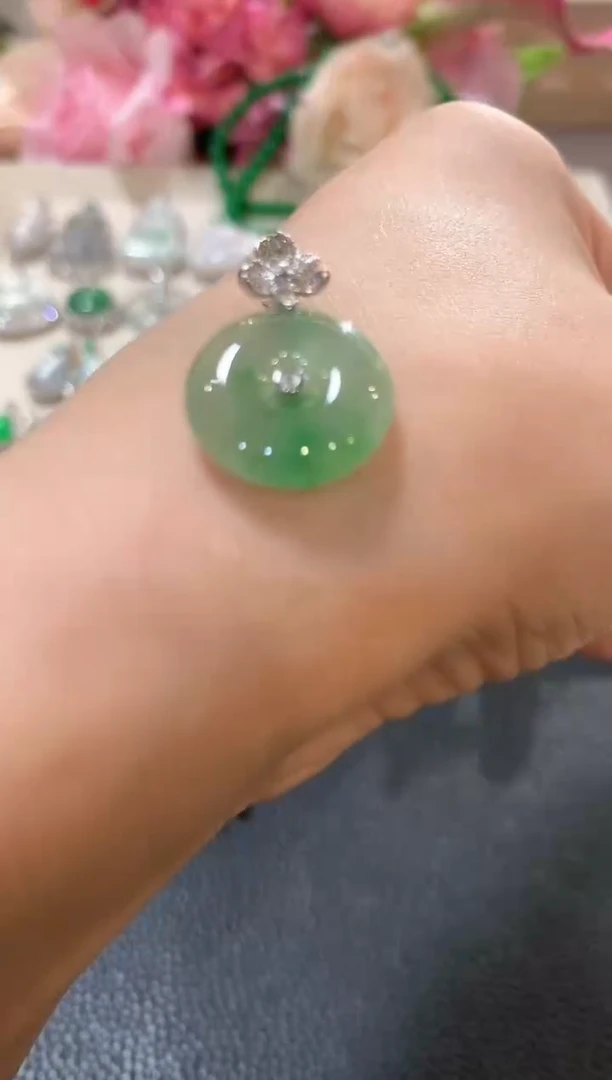 吊坠(不含链)18K金镶嵌翡翠n6