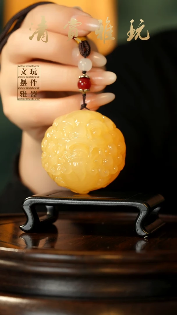 玉《醒狮貔貅》手把件摆件