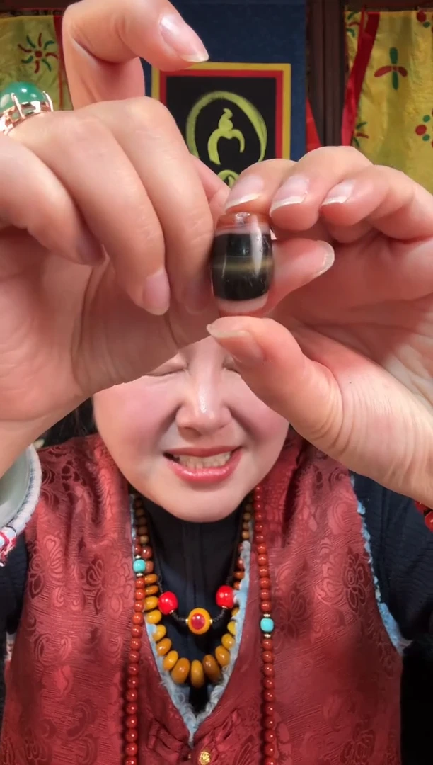 无非金属藏地丝丝古珠