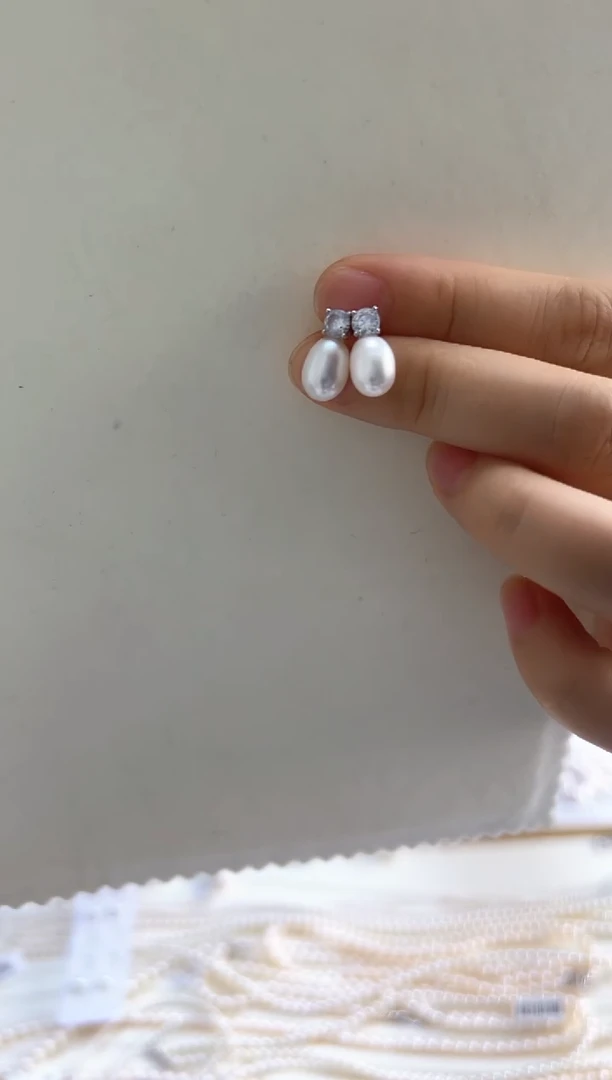银S925镶嵌淡水珍珠耳饰水滴耳钉