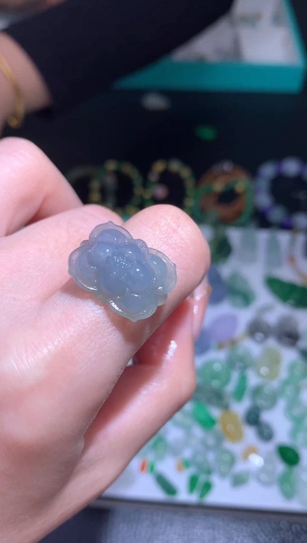 未镶嵌定制翡翠莲花