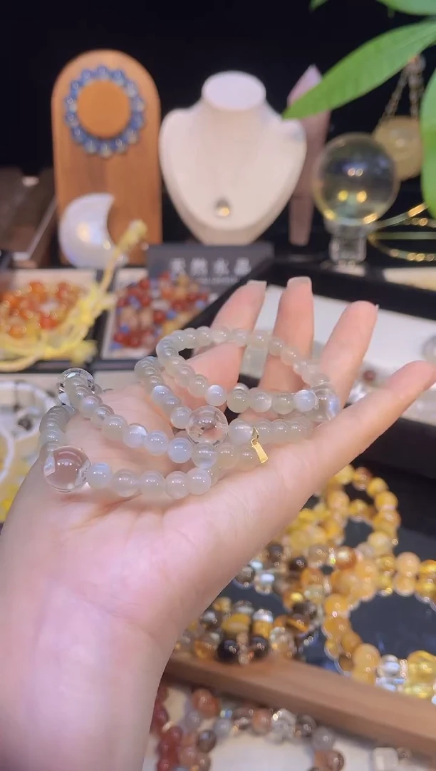 未镶嵌手串水晶十****?牛鼻孔白水月光石