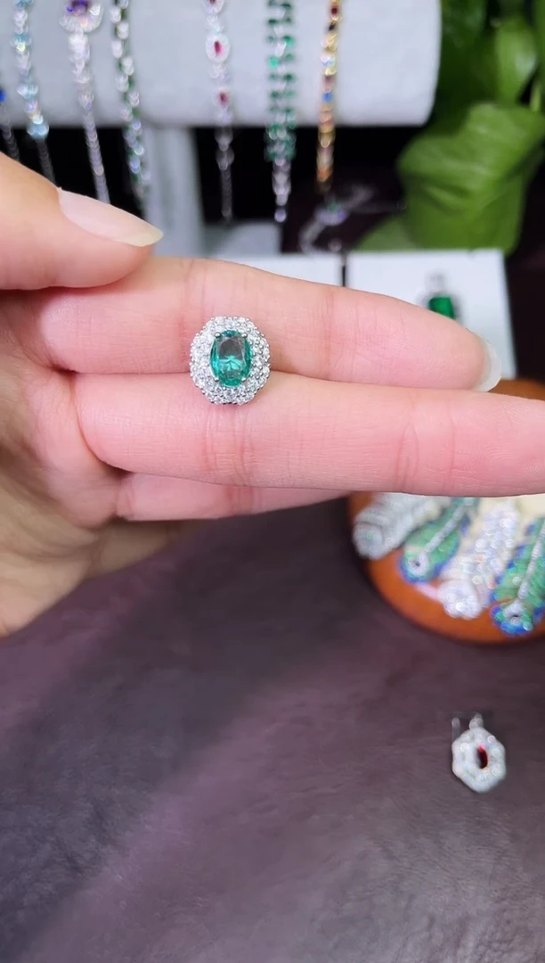 合金合成钻石帕拉伊巴耳钉