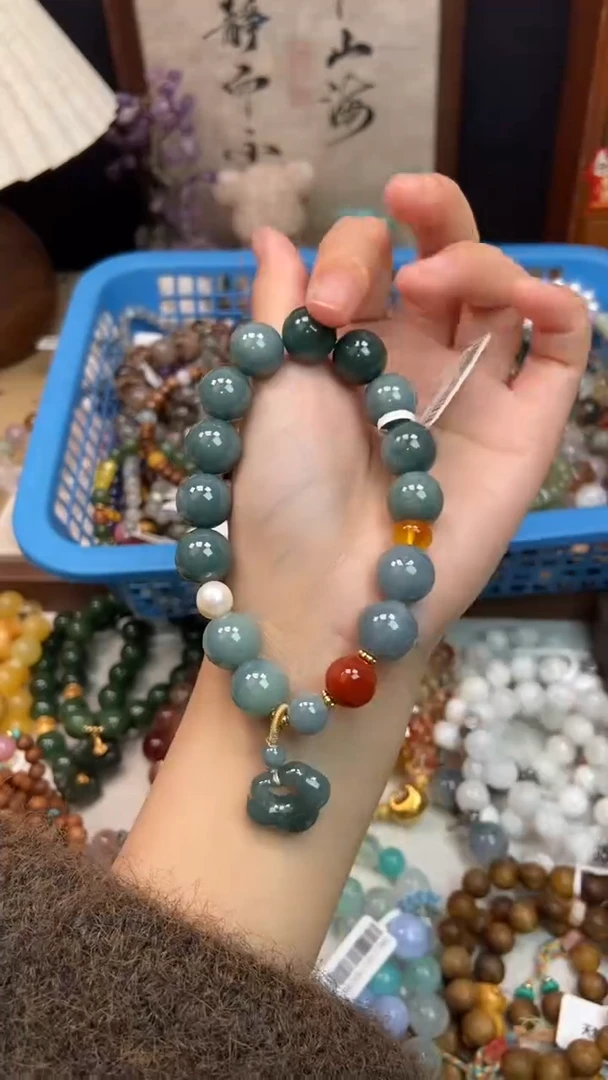 未镶嵌翡翠手饰512