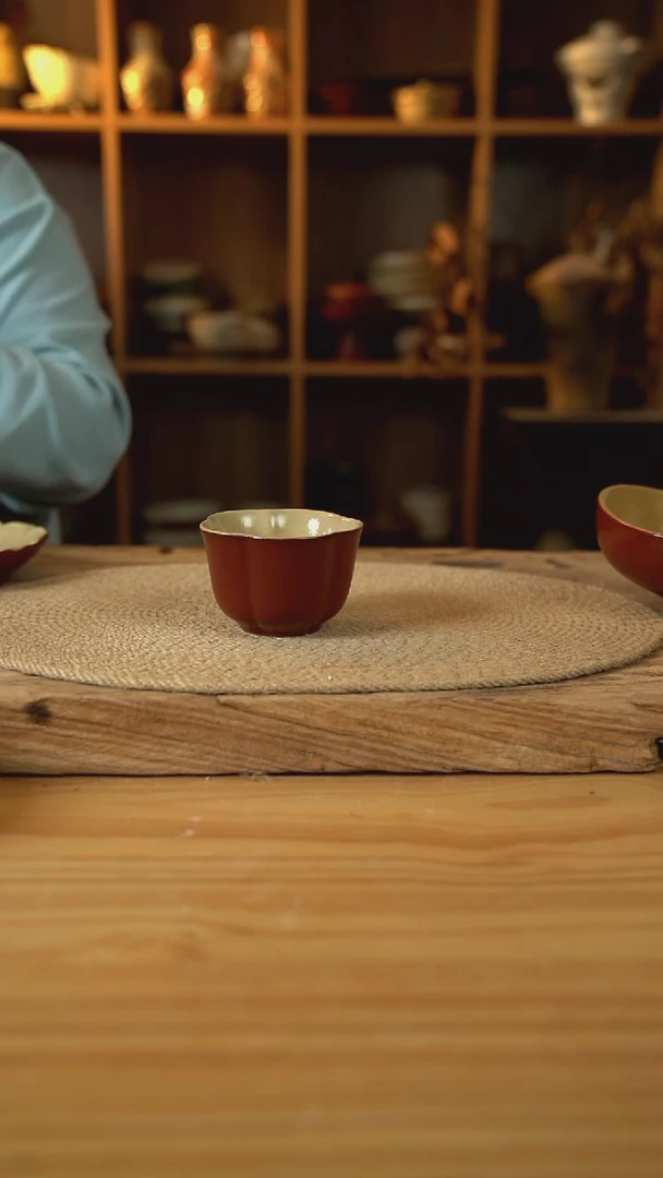 福利复古红系列的花口杯1个