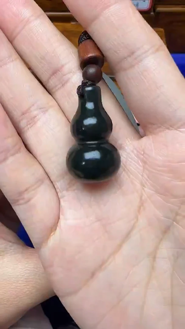 未镶嵌和田玉挂件智**山1