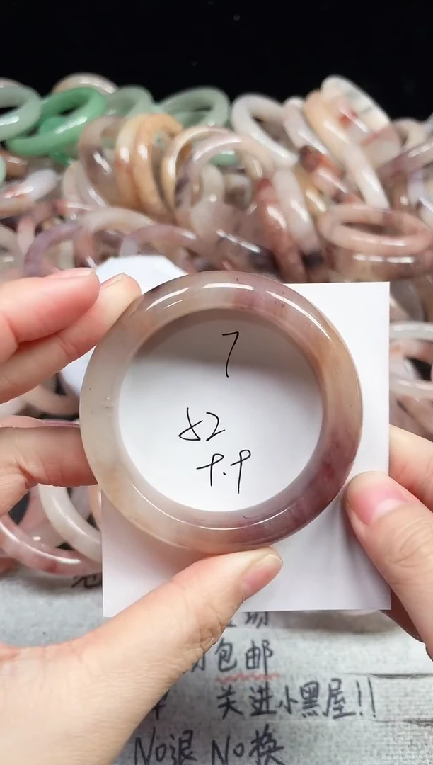 未镶嵌手镯石英质玉7