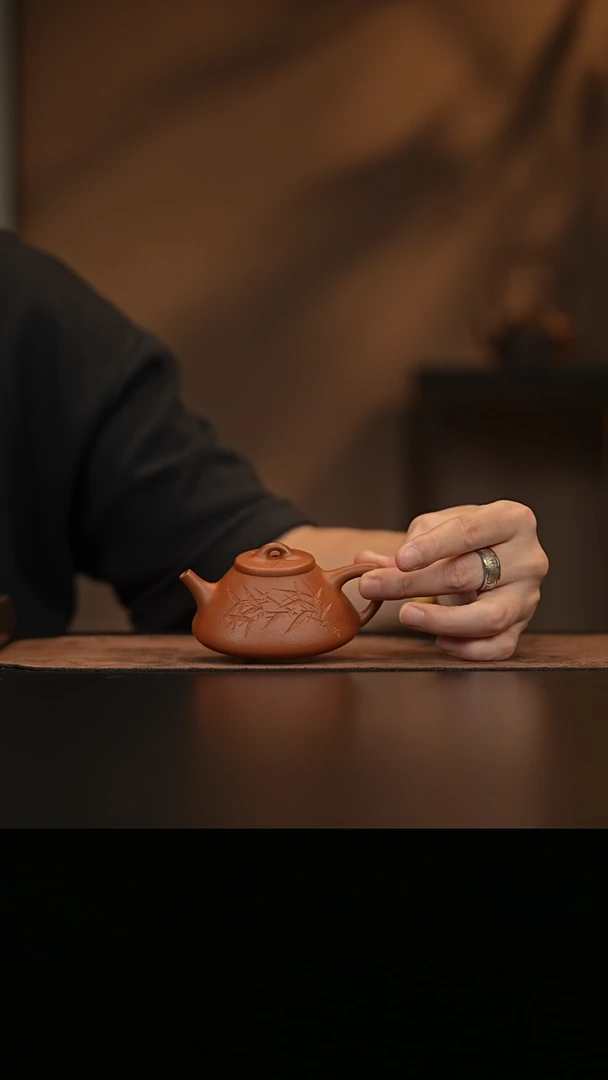 允禾斋  紫砂壶  子冶 降坡