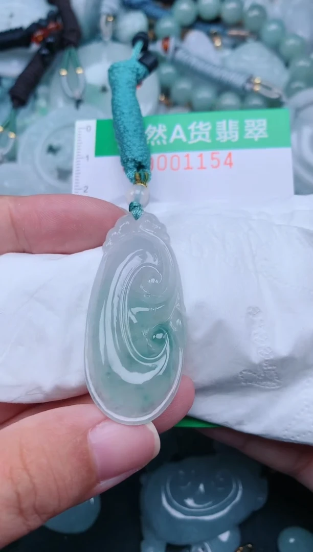 翡翠未镶嵌颈饰.0001154