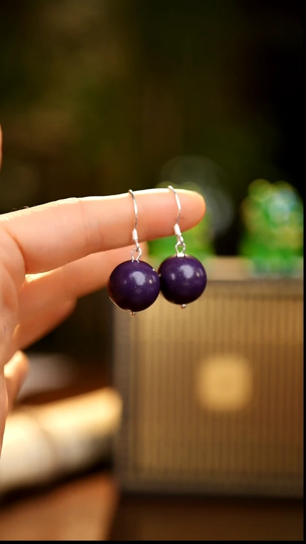 刺绣私人定制苗族手工紫间降雪（深）