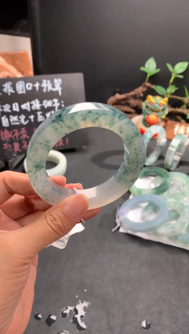 未镶嵌手镯定制翡翠冰飘花圆条56-57