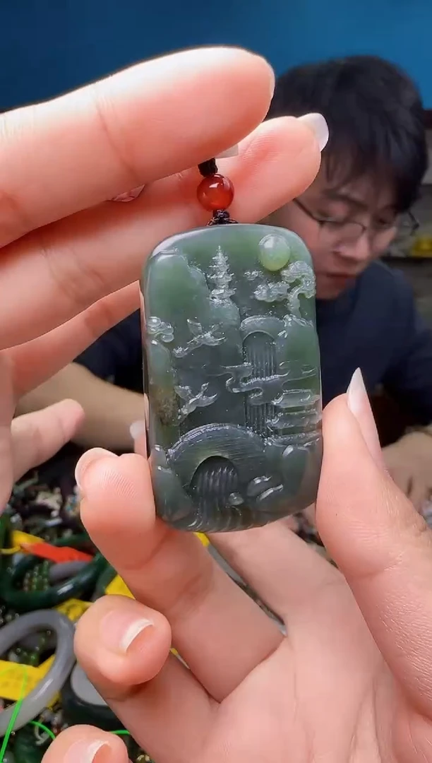 颈饰未镶嵌和田玉1