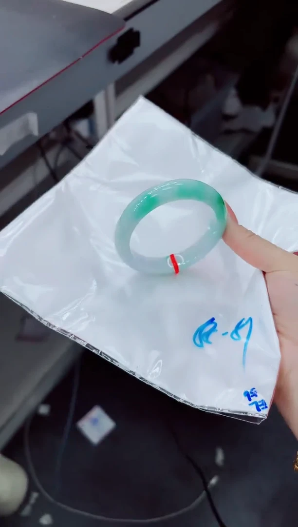 【闪购商品】翡翠手镯未镶嵌00000000