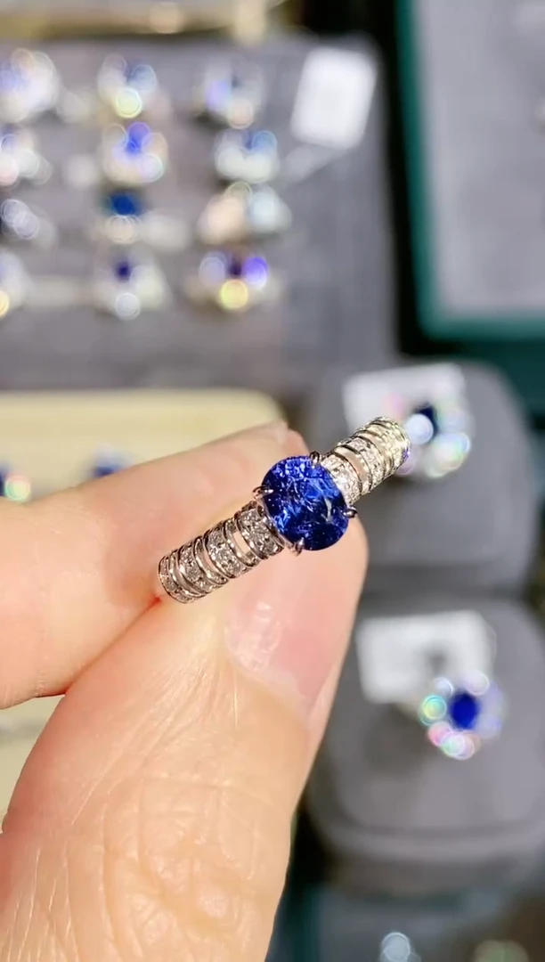 【闪购商品】蓝宝石戒指18K金镶嵌0.96ct/展会专属价