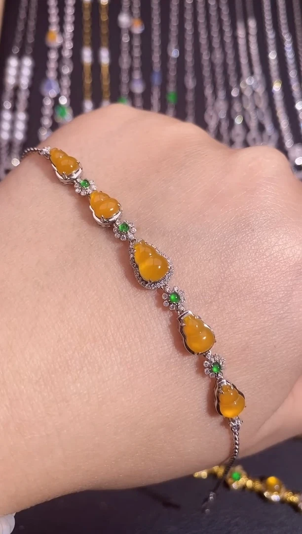 18K金镶嵌手链翡翠手链