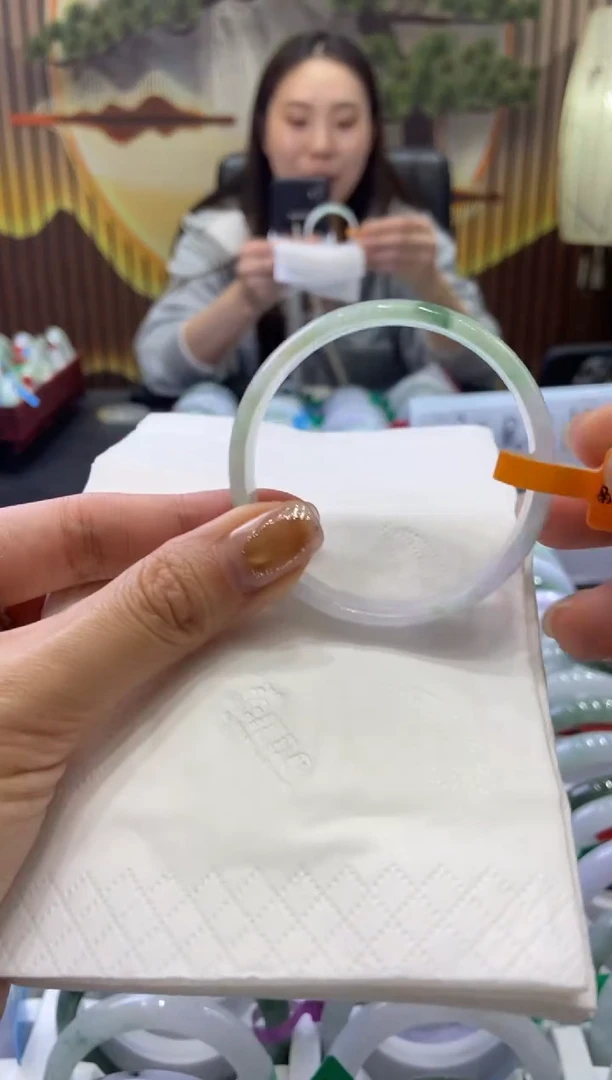 未镶嵌手镯翡翠“**”0008902