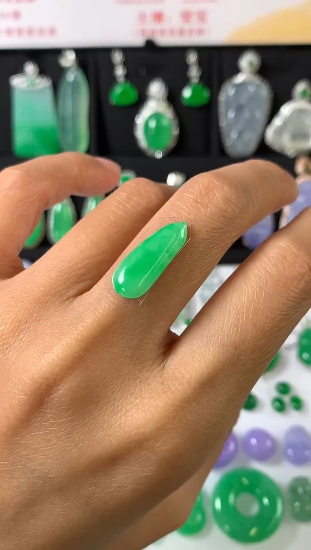 未镶嵌定制翡翠裸石（镶嵌定制）