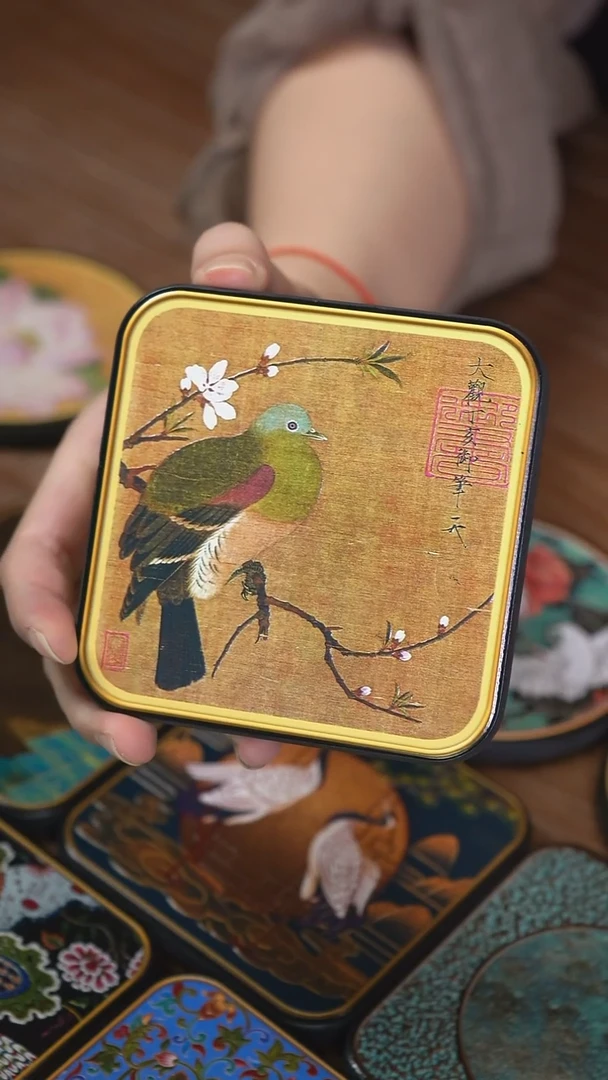 壹藏贰宝桃鸠杯垫一片