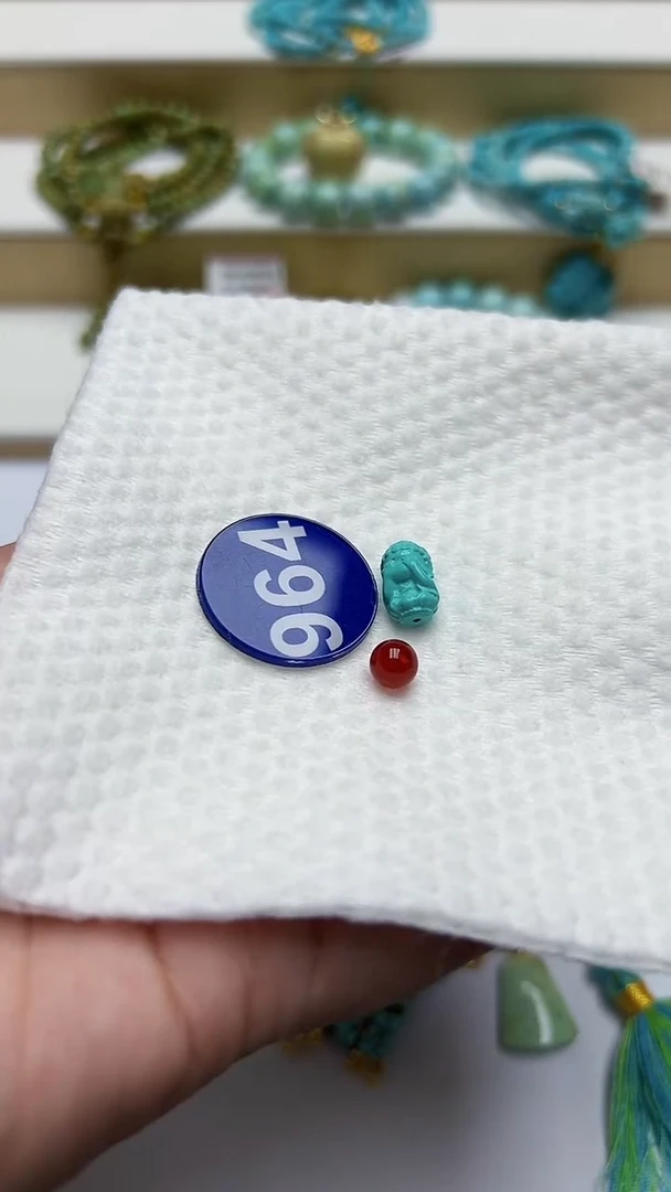 玛瑙/玉髓雕刻件未镶嵌964随机发