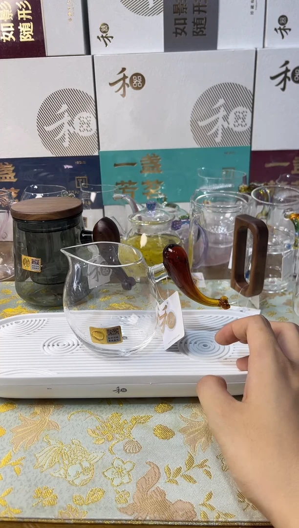 鲲然茶海琥珀色，，，，