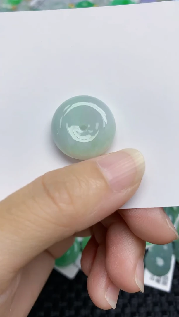 翡翠未镶嵌颈饰天然A货翡翠