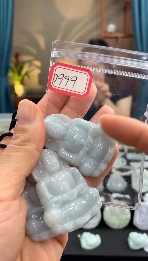 翡翠未镶嵌颈饰佛公 0999多样性发一件