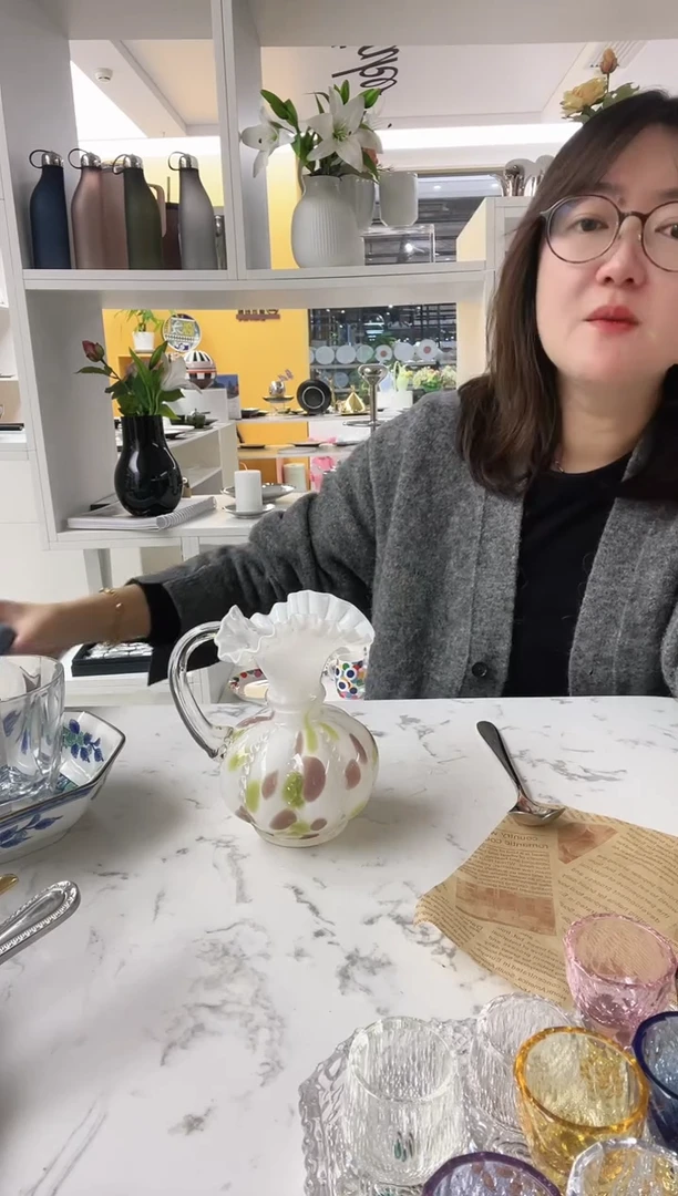 福利款 奶白色小花瓶