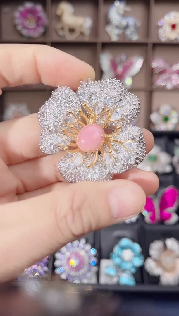 锆石铜合金女王罗小花